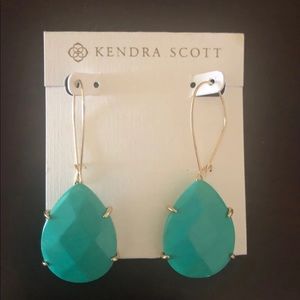 Kendra Scott drop earrings